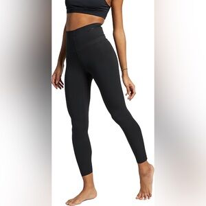 NWT Nike Training Luxe Tight Legging in Black - Medium